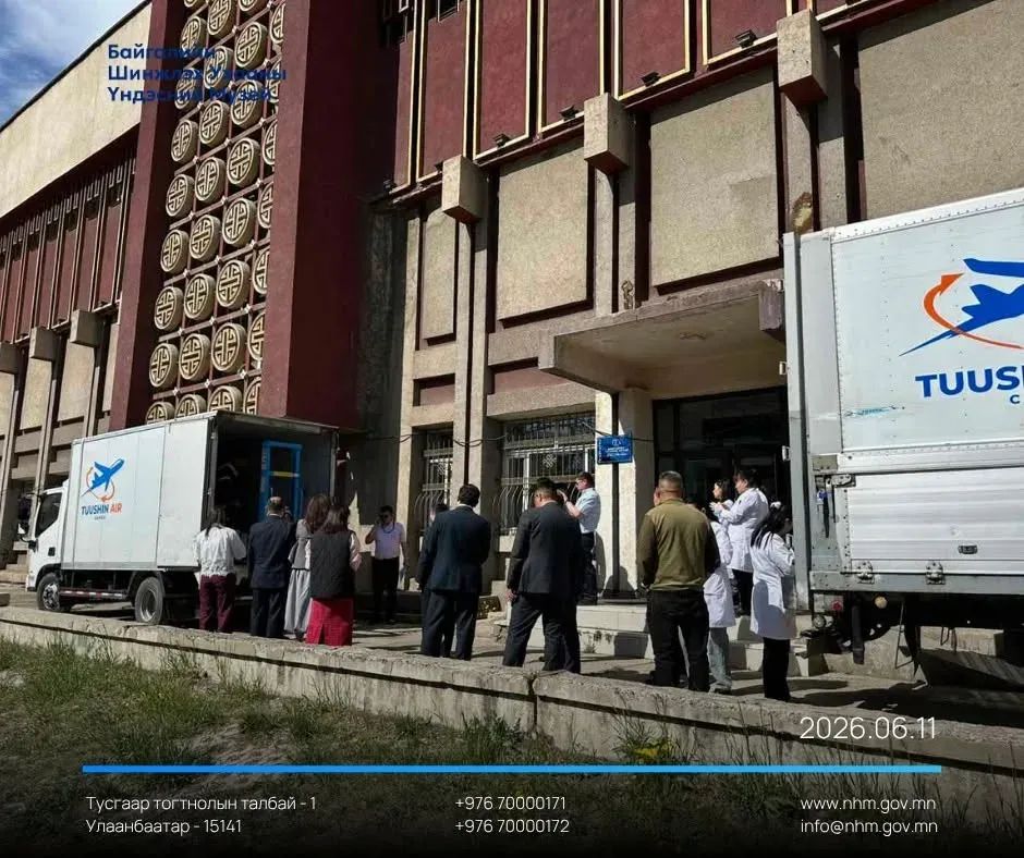 Франц улсаас хууль бусаар худалдаалагдсан “Тарбозавр батаар” тэргүүтэй үлэг гүрвэлийн олдворуудыг эх оронд нь авчирлаа