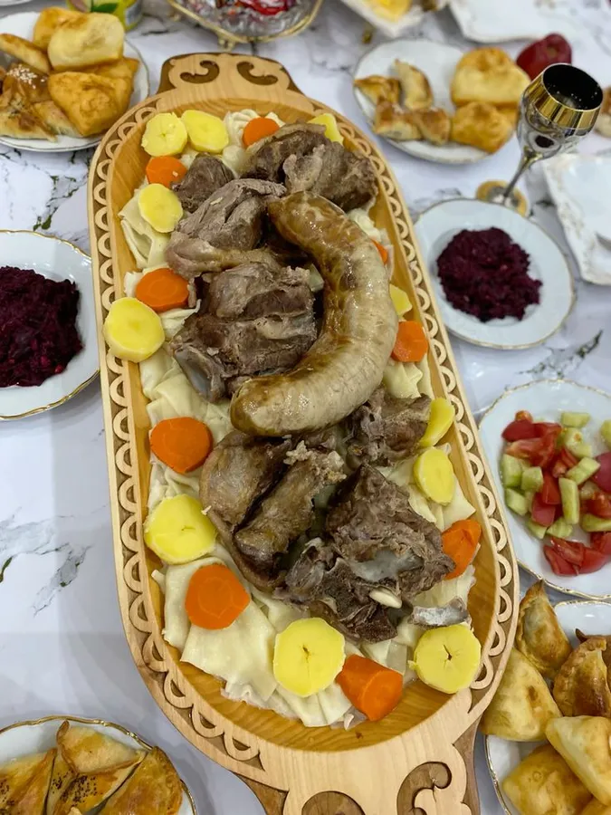 КАЗАХ ҮНДЭСНИЙ ХООЛ "БЕСБАРМАК"